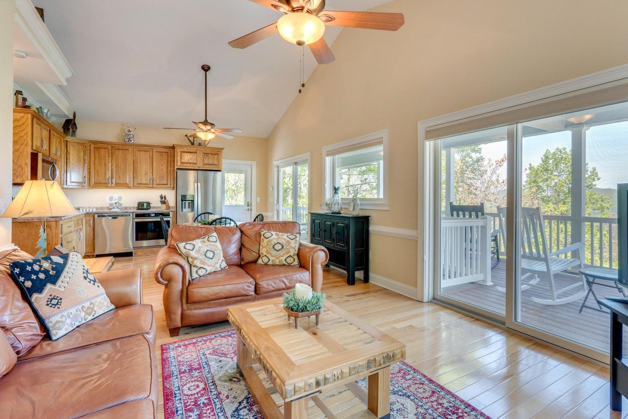 Lake-View Condo With Covered Deck In Hiawassee! Eksteriør bilde