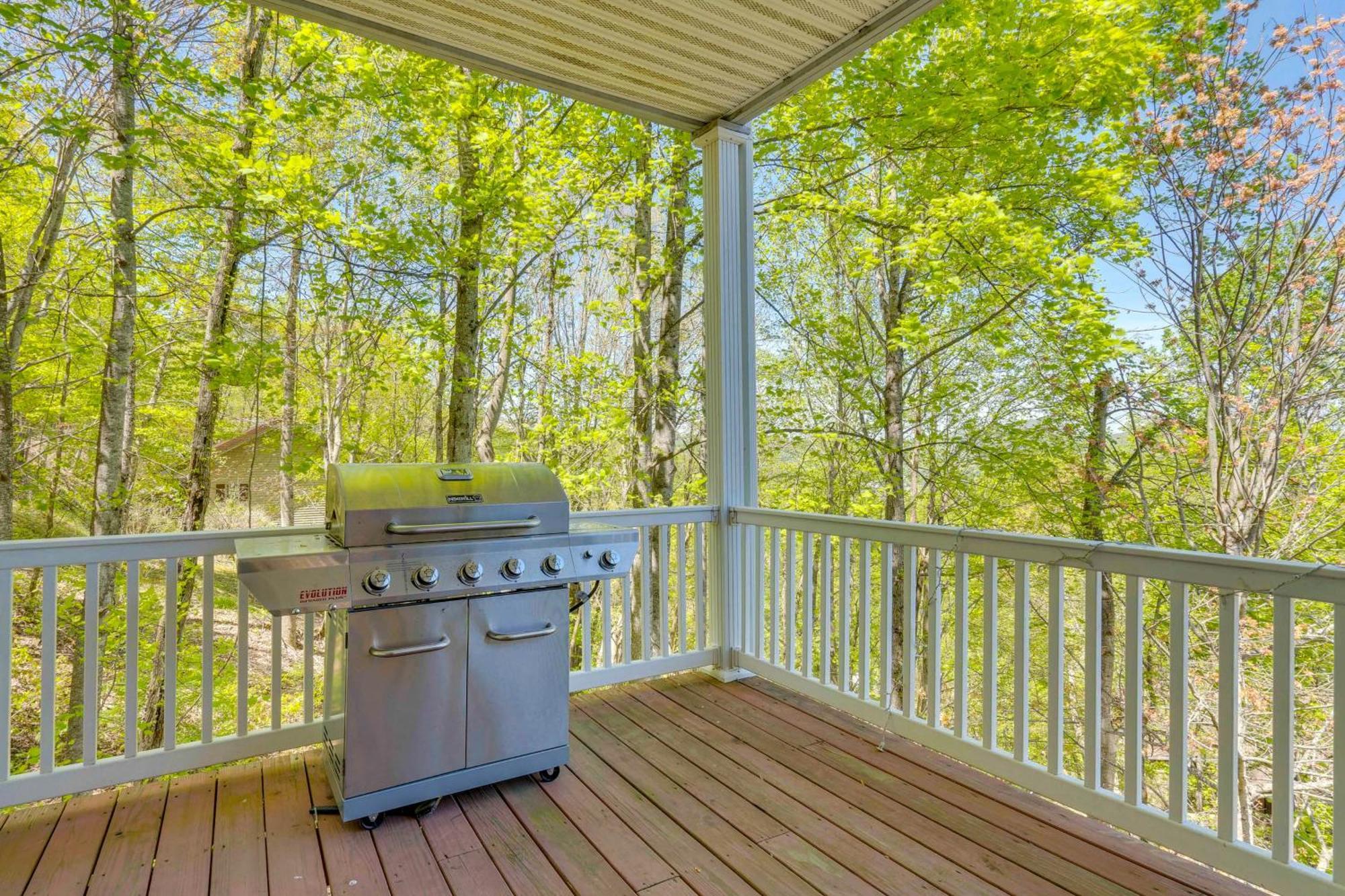 Lake-View Condo With Covered Deck In Hiawassee! Eksteriør bilde